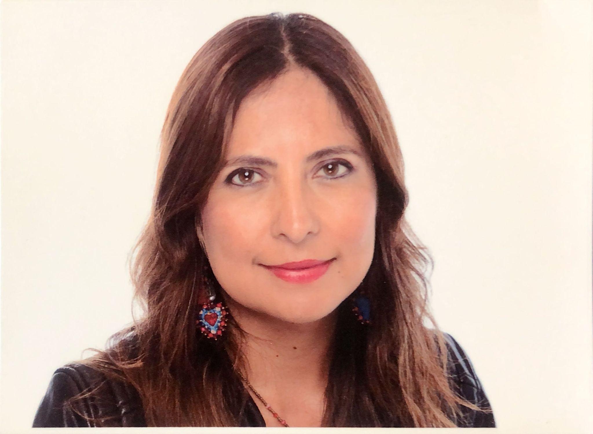 Headshot of Paola Valencia