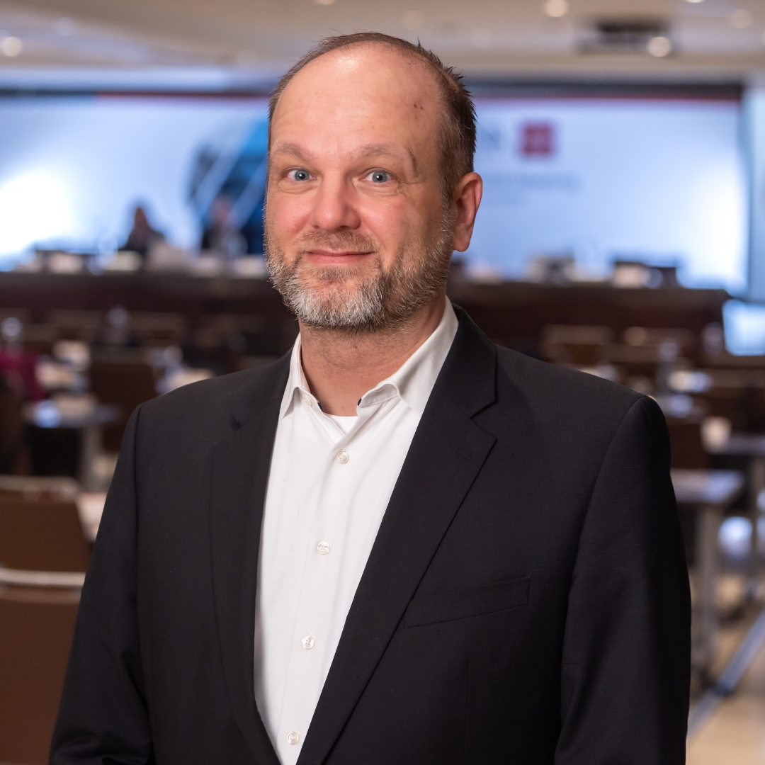 Headshot of Stephan Dreyer